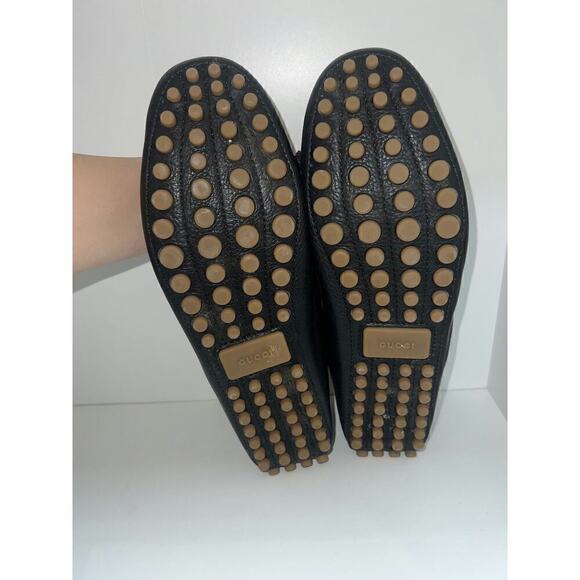 Gucci Men's Black Pebbled Leather Loafers with Bamboo Tassels - Picture 2 of 6